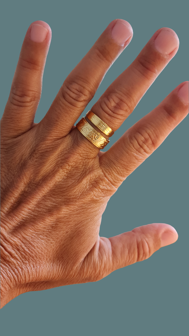 Tiny gold ring