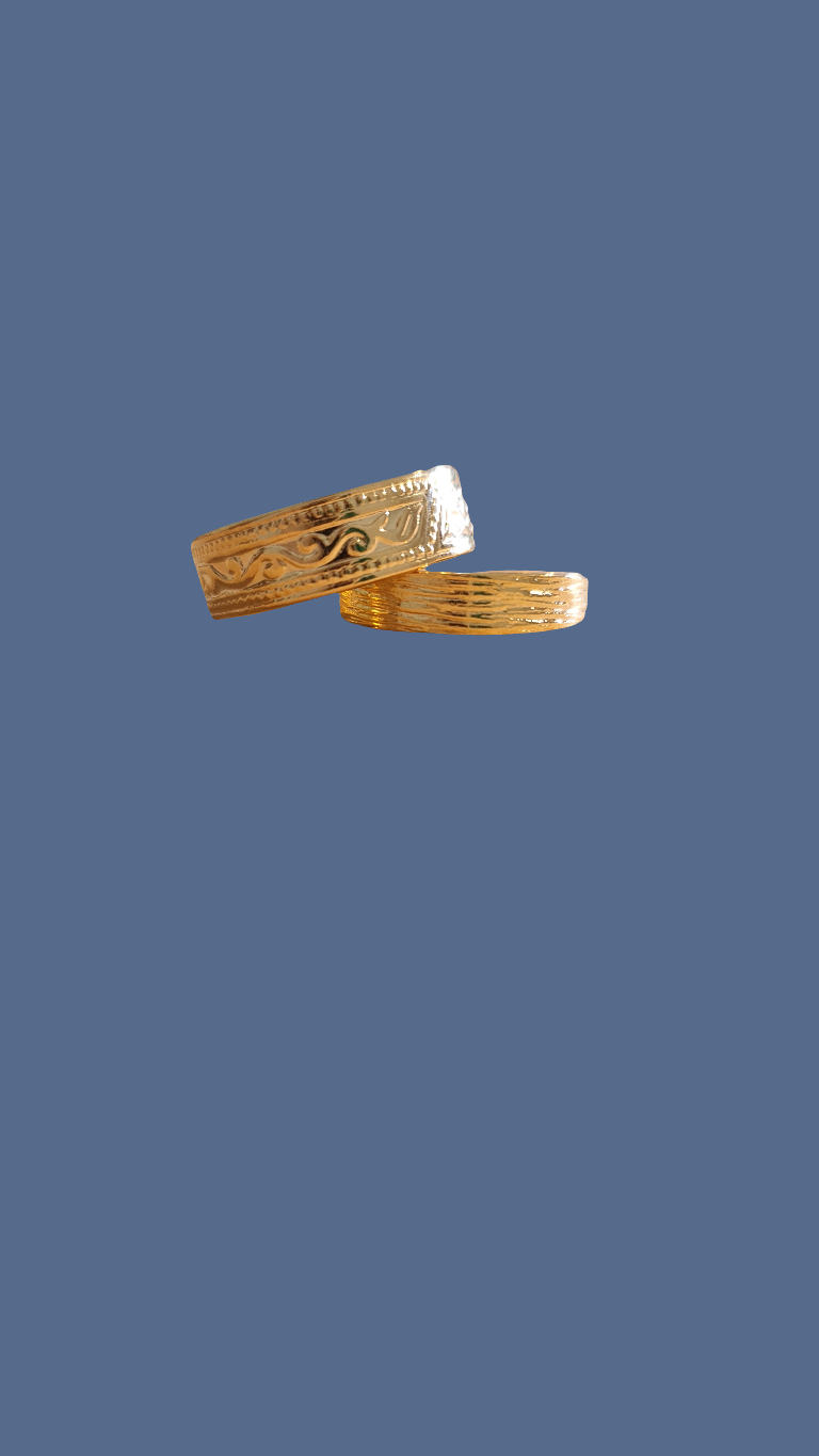 Etnic gold ring