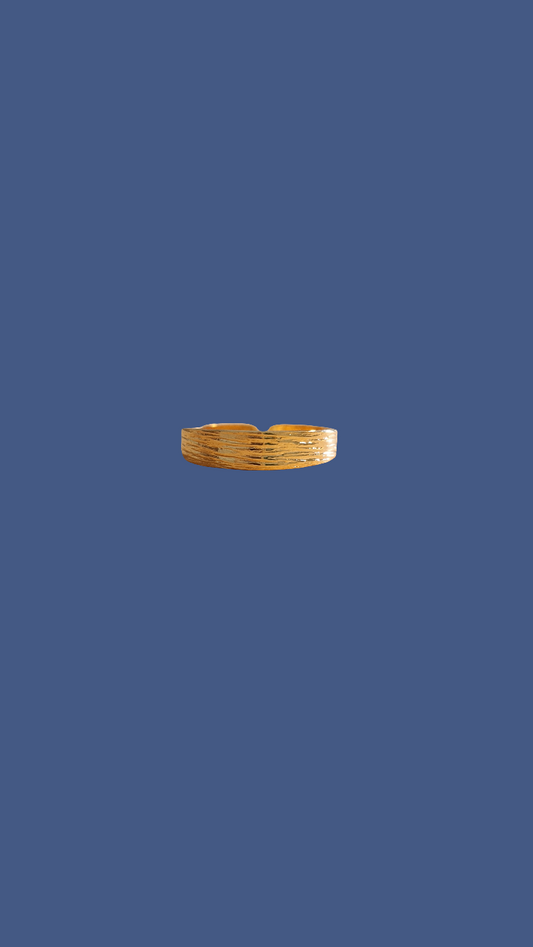 Tiny gold ring